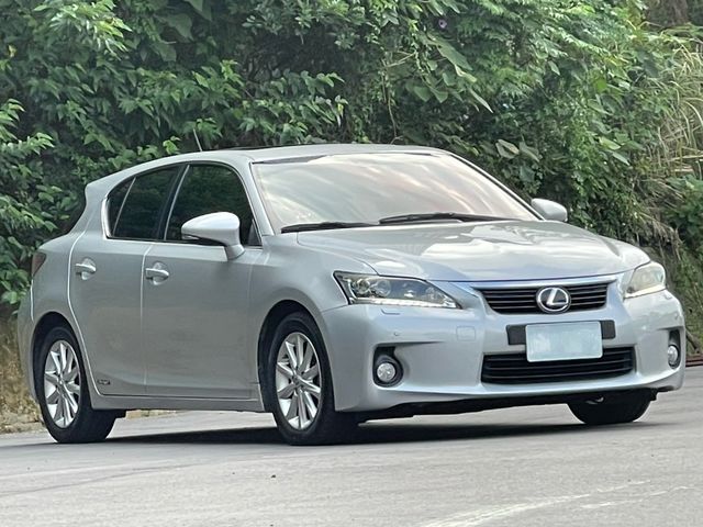 LEXUS凌志 CT200H  第3張相片