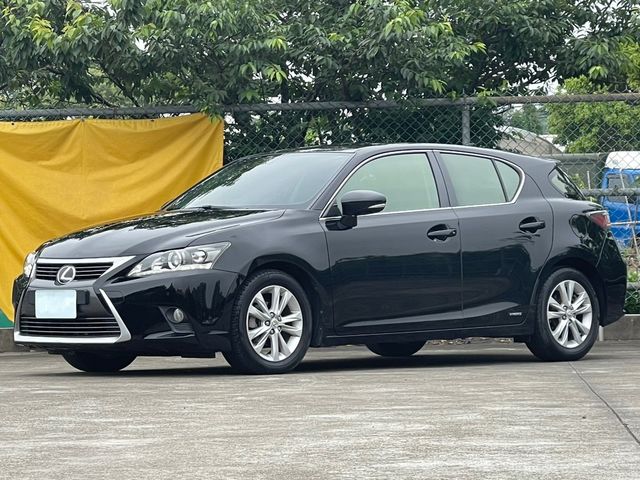 LEXUS凌志 CT200H  第1張相片