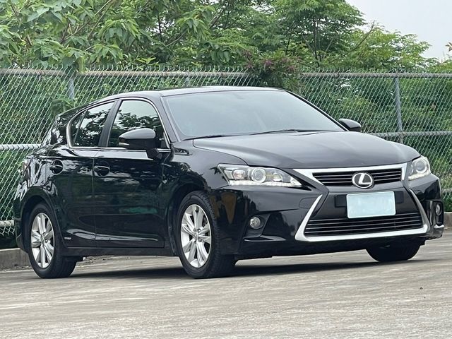 LEXUS凌志 CT200H  第3張相片