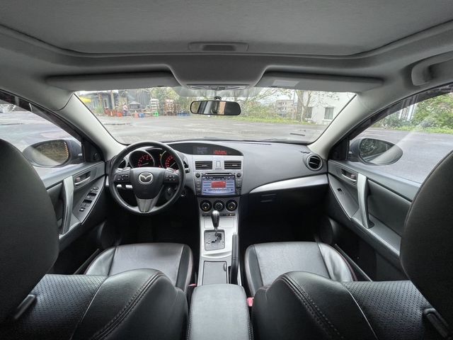 MAZDA馬自達 MAZDA 3  第3張相片