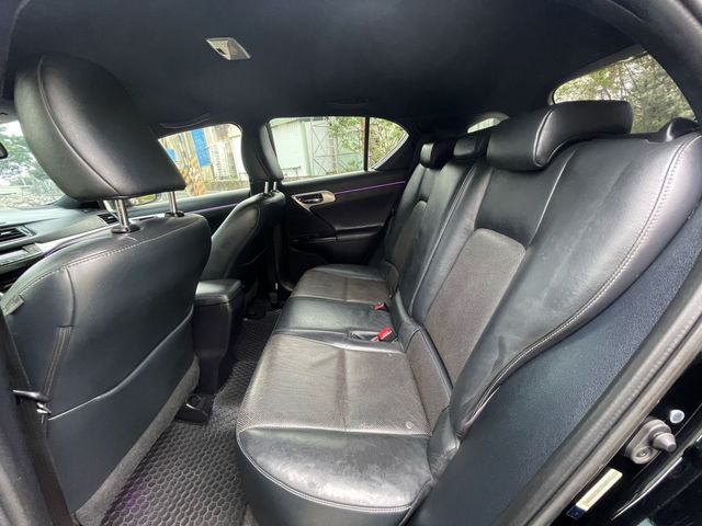 LEXUS凌志 CT200H  第18張相片