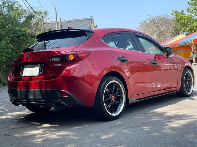 MAZDA馬自達 MAZDA 3  第2張相片