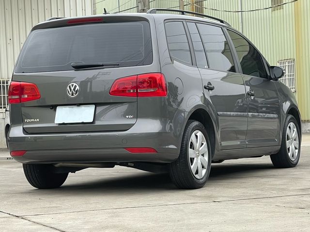 VOLKSWAGEN福斯 TOURAN  第2張相片