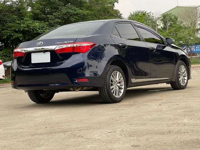 TOYOTA豐田 ALTIS  第2張相片