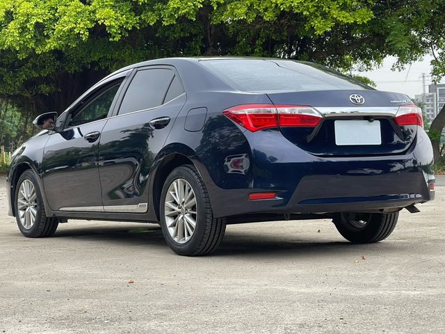TOYOTA豐田 ALTIS  第4張相片