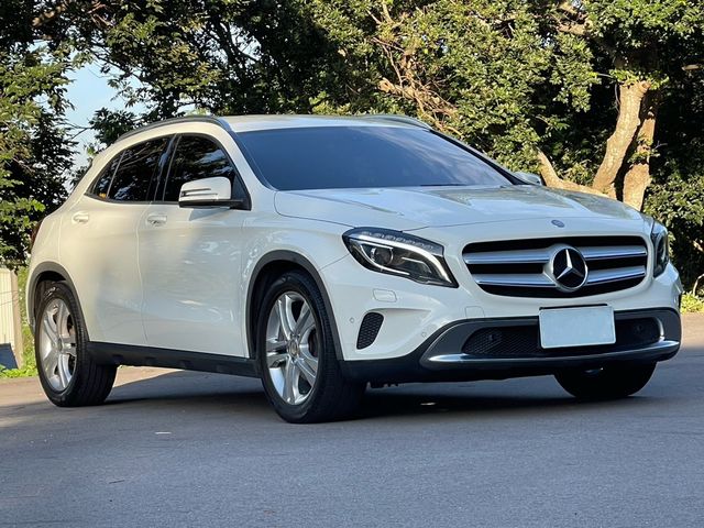 M-BENZ賓士 GLA200  第3張相片