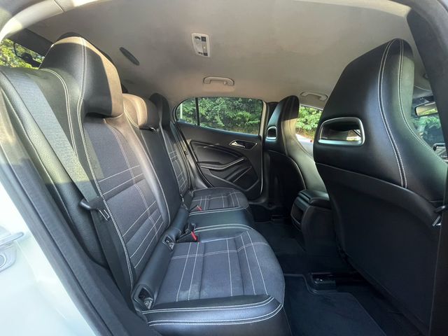 M-BENZ賓士 GLA200  第18張相片