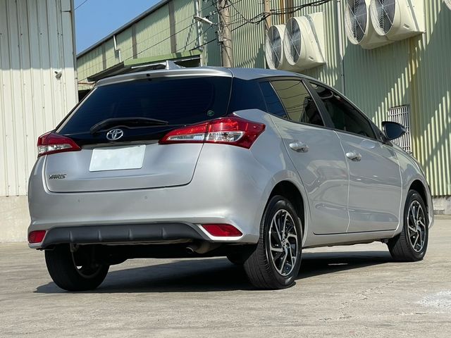 TOYOTA豐田 YARIS  第2張相片