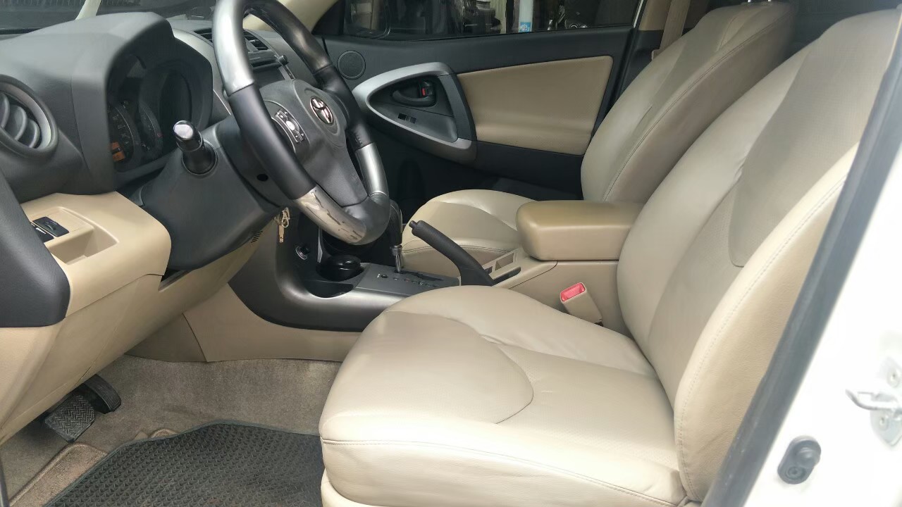 2009年 Toyota RAV-4 2.4G  第4張相片
