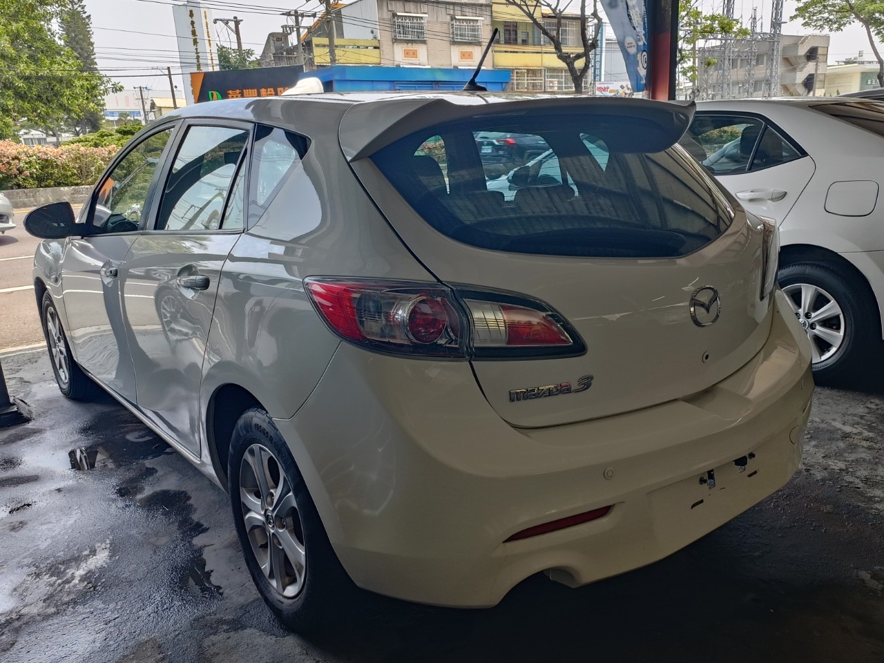 2012年 Mazda 馬自達3  1.6五門  第9張相片