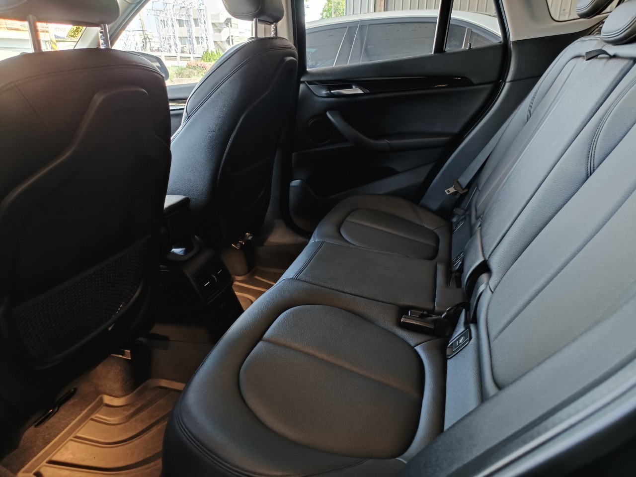 2016年 BMW X1 20i  第5張相片