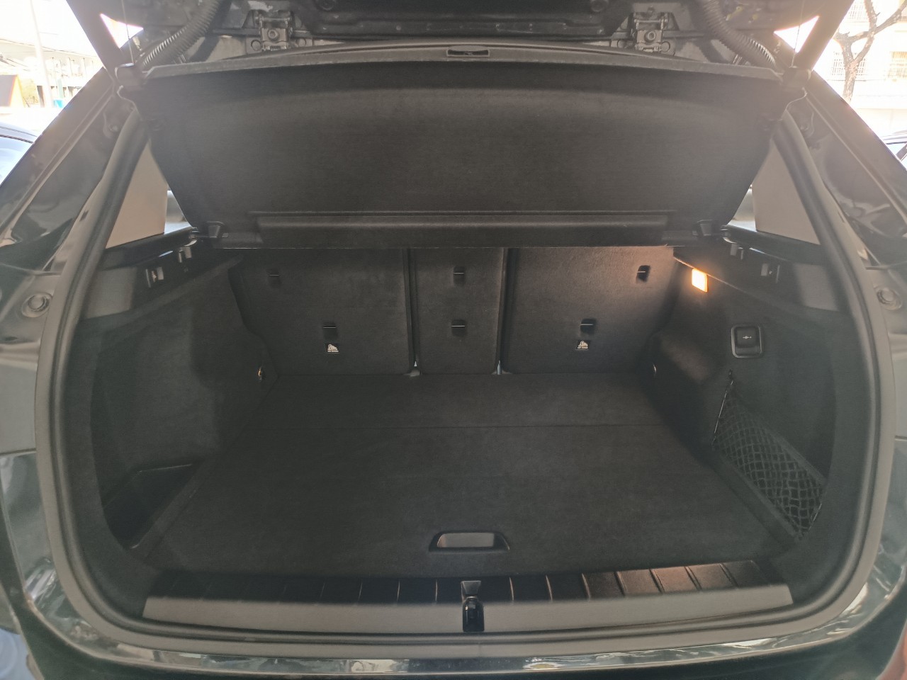 2016年 BMW X1 20i  第7張相片
