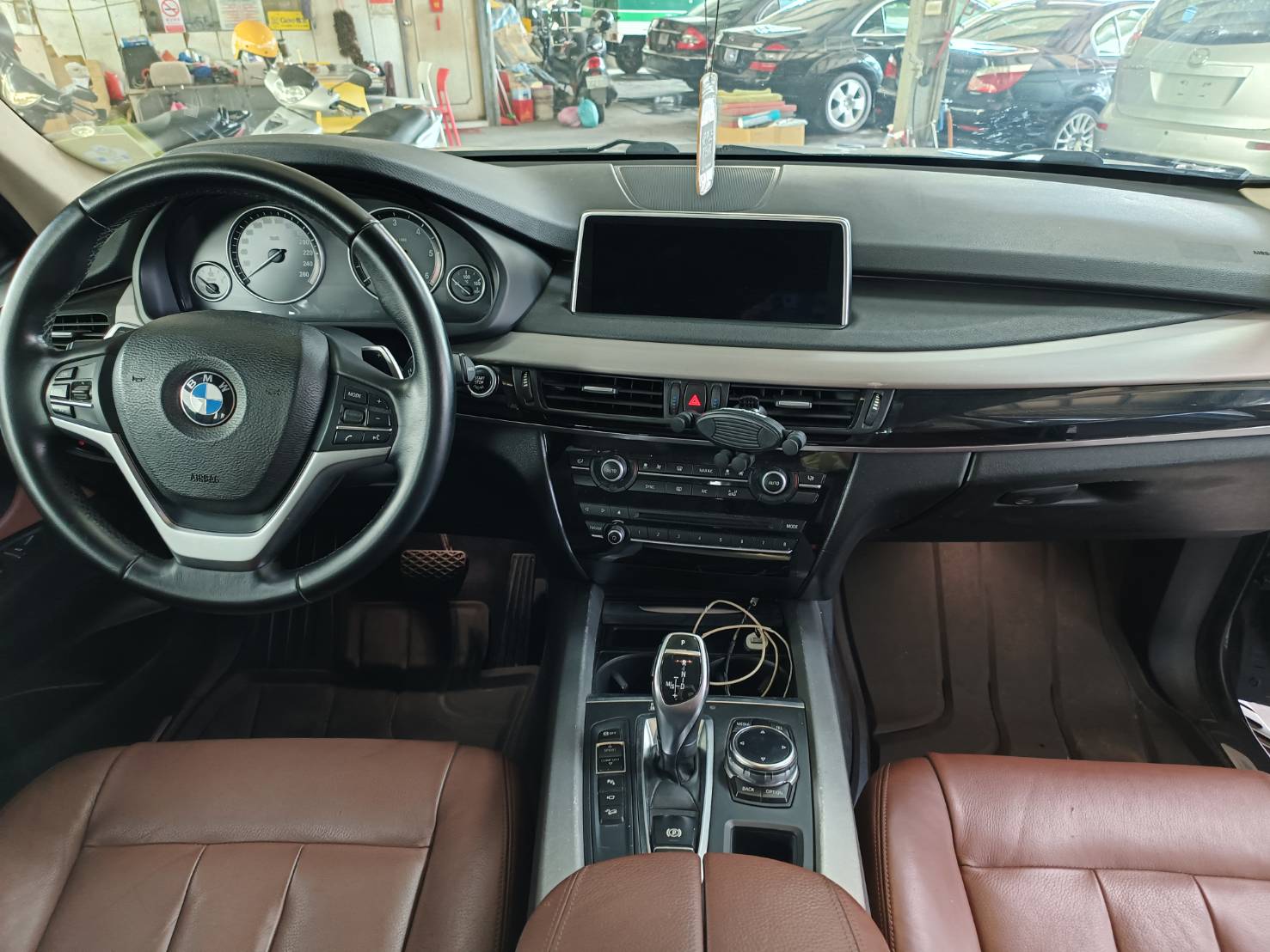 2013年 BMW X5 3.0D  第3張相片