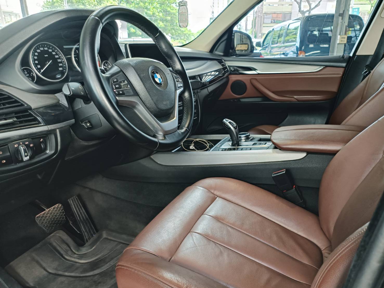 2013年 BMW X5 3.0D  第4張相片