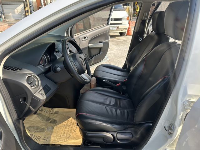 MAZDA馬自達 MAZDA 2  第6張相片