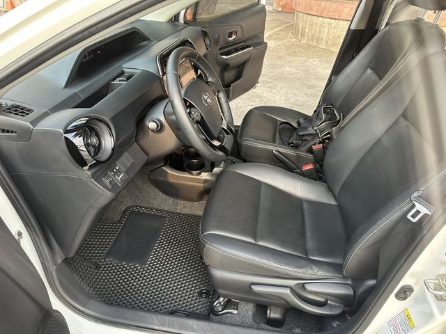 TOYOTA豐田 PRIUS C  第5張相片