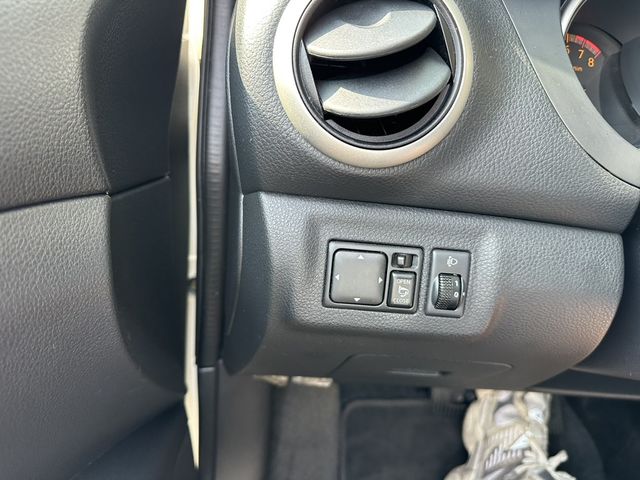 NISSAN日產 LIVINA  第17張相片