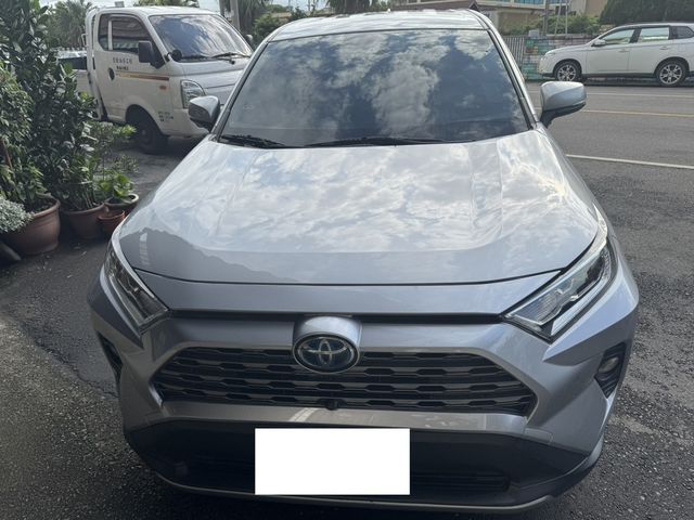TOYOTA豐田 RAV4  第3張相片