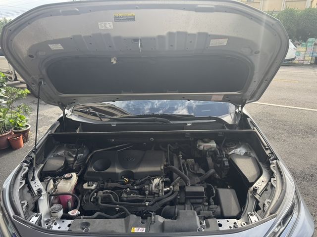 TOYOTA豐田 RAV4  第10張相片