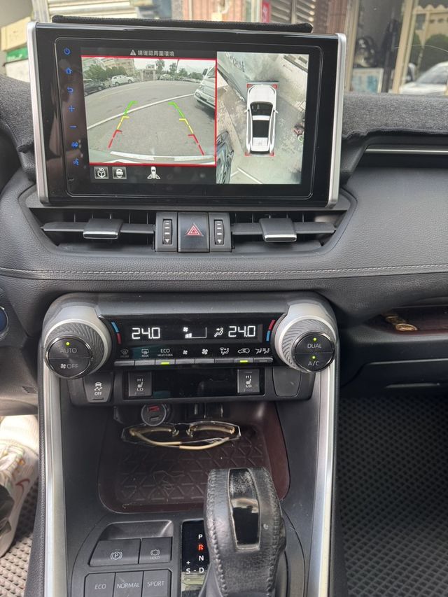 TOYOTA豐田 RAV4  第12張相片
