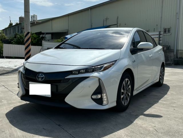 TOYOTA豐田 PRIUS PHV  第1張相片