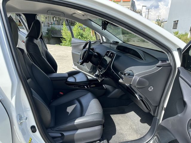 TOYOTA豐田 PRIUS PHV  第6張相片