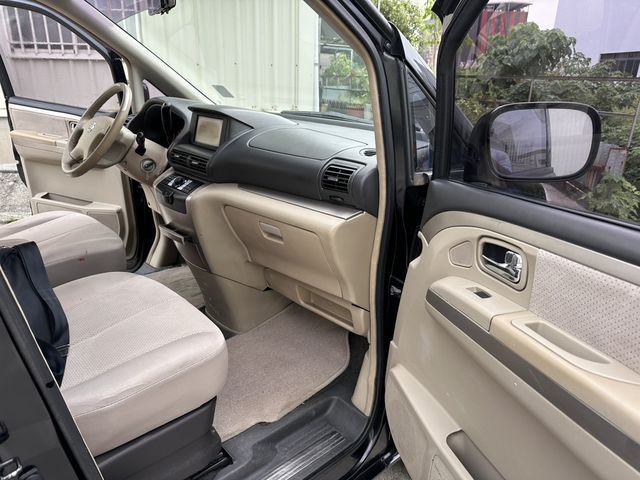 NISSAN日產 SERENA Q-RV  第9張相片