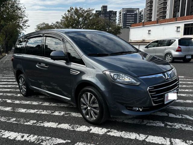 LUXGEN納智捷 M7 TURBO  第3張相片