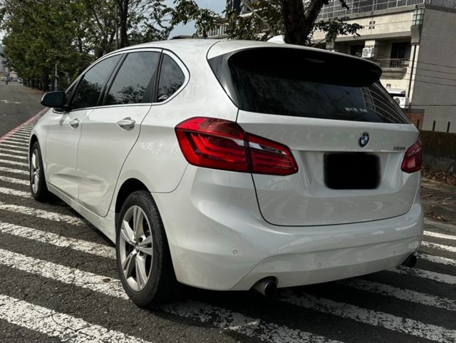 BMW寶馬 220I  第2張相片