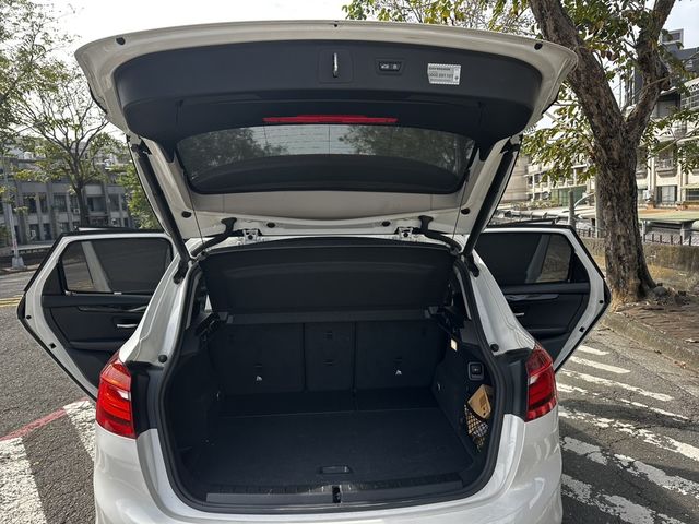 BMW寶馬 220I  第9張相片