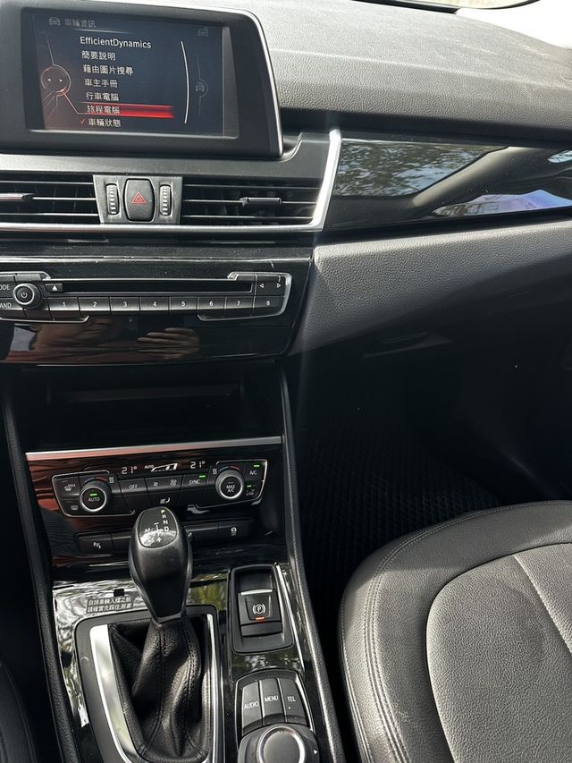 BMW寶馬 220I  第14張相片