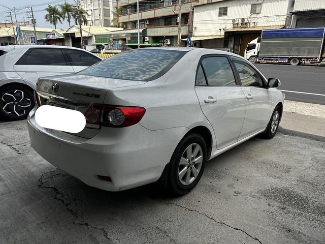 TOYOTA豐田 ALTIS  第2張相片