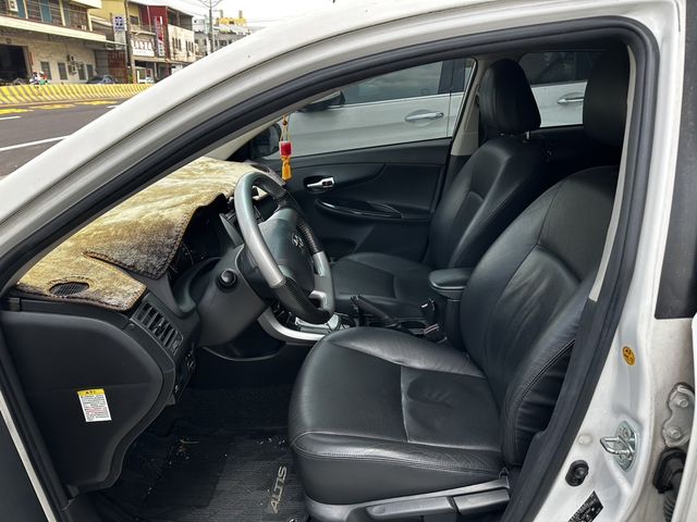 TOYOTA豐田 ALTIS  第5張相片