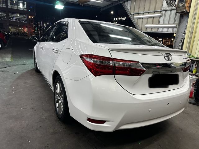 TOYOTA豐田 ALTIS  第3張相片