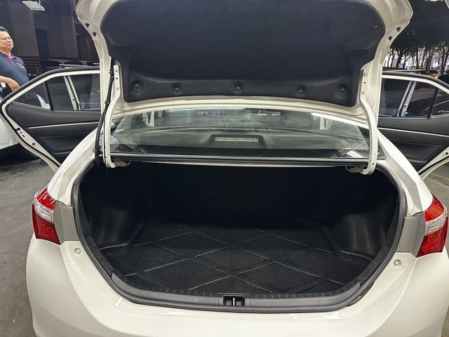 TOYOTA豐田 ALTIS  第7張相片