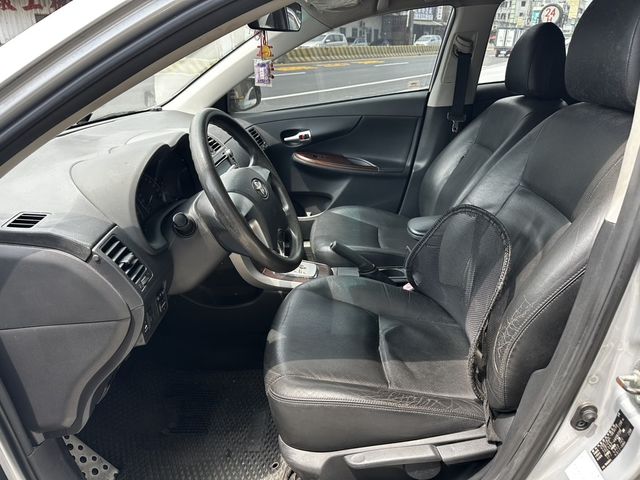 TOYOTA豐田 ALTIS  第5張相片