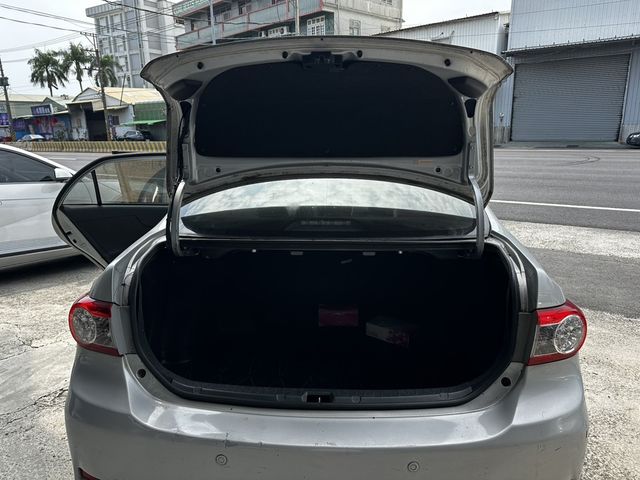 TOYOTA豐田 ALTIS  第7張相片