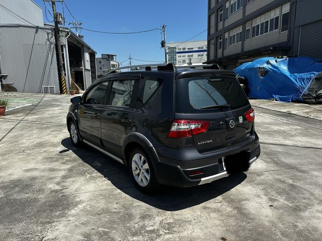 NISSAN日產 LIVINA  第3張相片