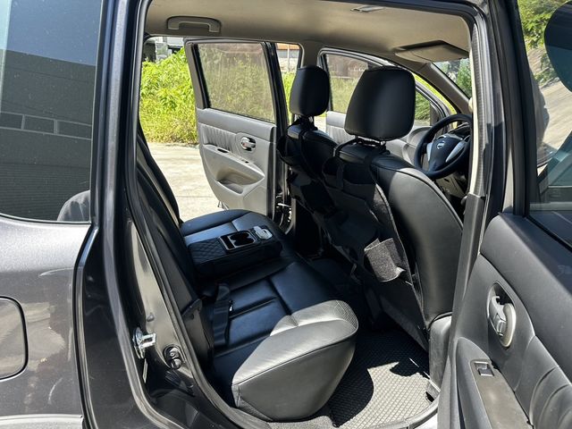 NISSAN日產 LIVINA  第7張相片