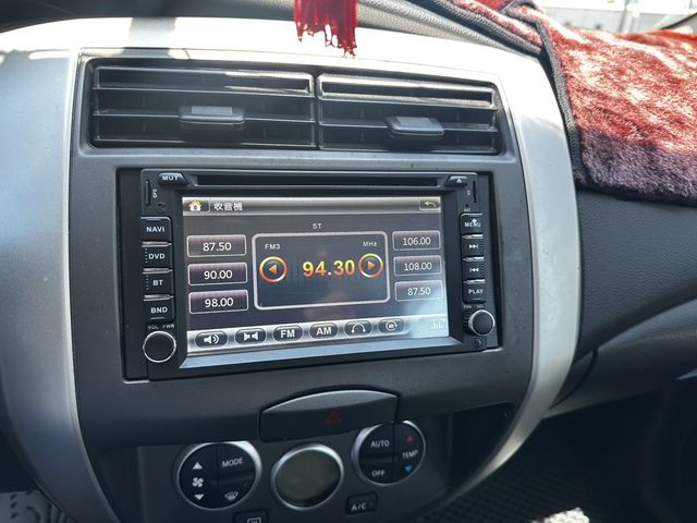 NISSAN日產 LIVINA  第11張相片