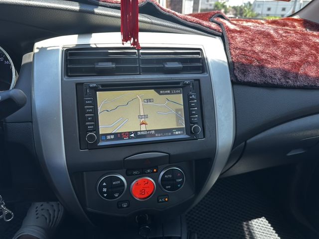NISSAN日產 LIVINA  第12張相片