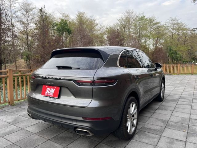20吋鋁圈/4WD/ACC跟車/360環景影像/電尾門/電動記憶座椅/Apple Carplay  第3張相片