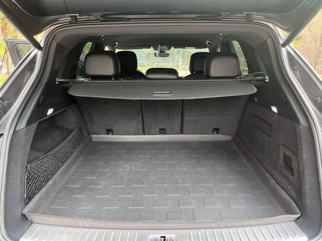 20吋鋁圈/4WD/ACC跟車/360環景影像/電尾門/電動記憶座椅/Apple Carplay  第6張相片