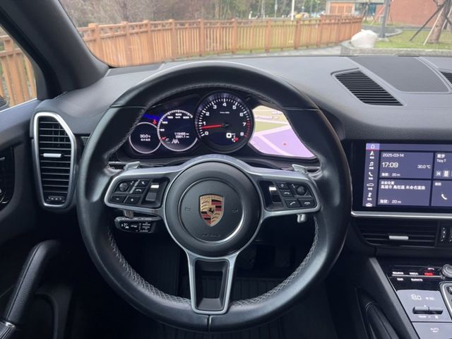 20吋鋁圈/4WD/ACC跟車/360環景影像/電尾門/電動記憶座椅/Apple Carplay  第9張相片
