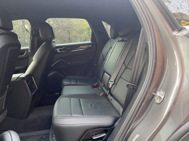 20吋鋁圈/4WD/ACC跟車/360環景影像/電尾門/電動記憶座椅/Apple Carplay  第14張相片