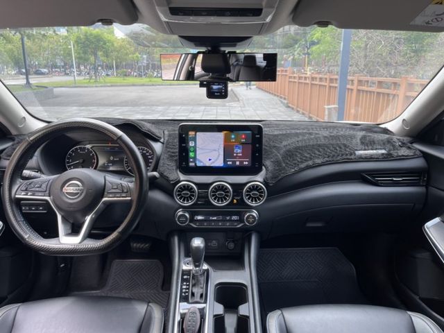 最頂級耀黑版/限量300台/原廠8年6大系統保固/車道置中/Carplay/盲點/環景/氣氛燈/Mio行車紀錄器  第7張相片