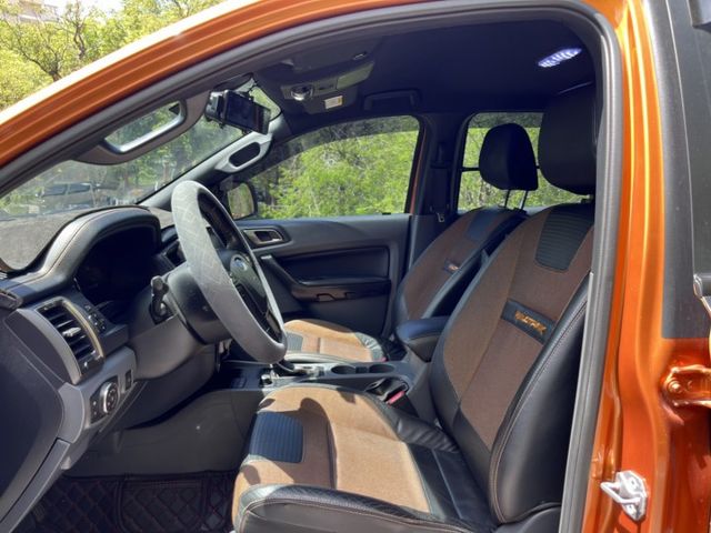 4WD/3.2柴油渦輪/低里程/原鈑件/行車紀錄器/加裝高蓋/升級安卓機、環景、Carplay/定速巡航/左右獨立恆溫  第18張相片