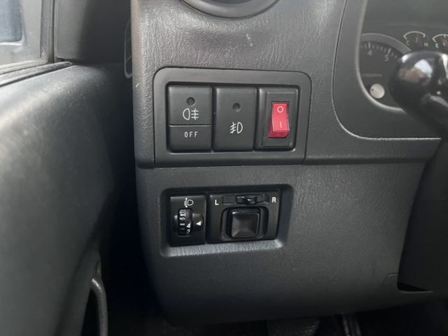 4WD/車頂行李架/前後霧燈/越野小休旅  第10張相片