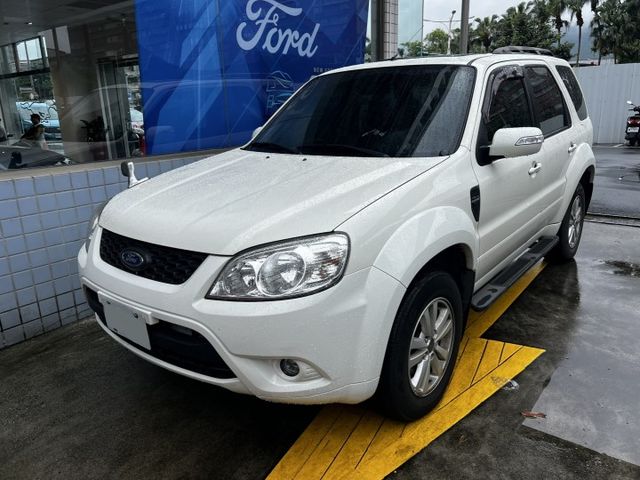 4WD/恆溫/定速/天窗/倒車雷達/車頂行李架/低里程/僅跑7萬8  第1張相片