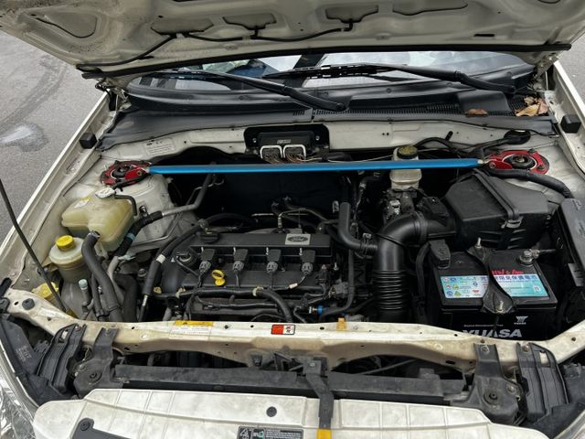 4WD/恆溫/定速/天窗/倒車雷達/車頂行李架/低里程/僅跑7萬8  第6張相片